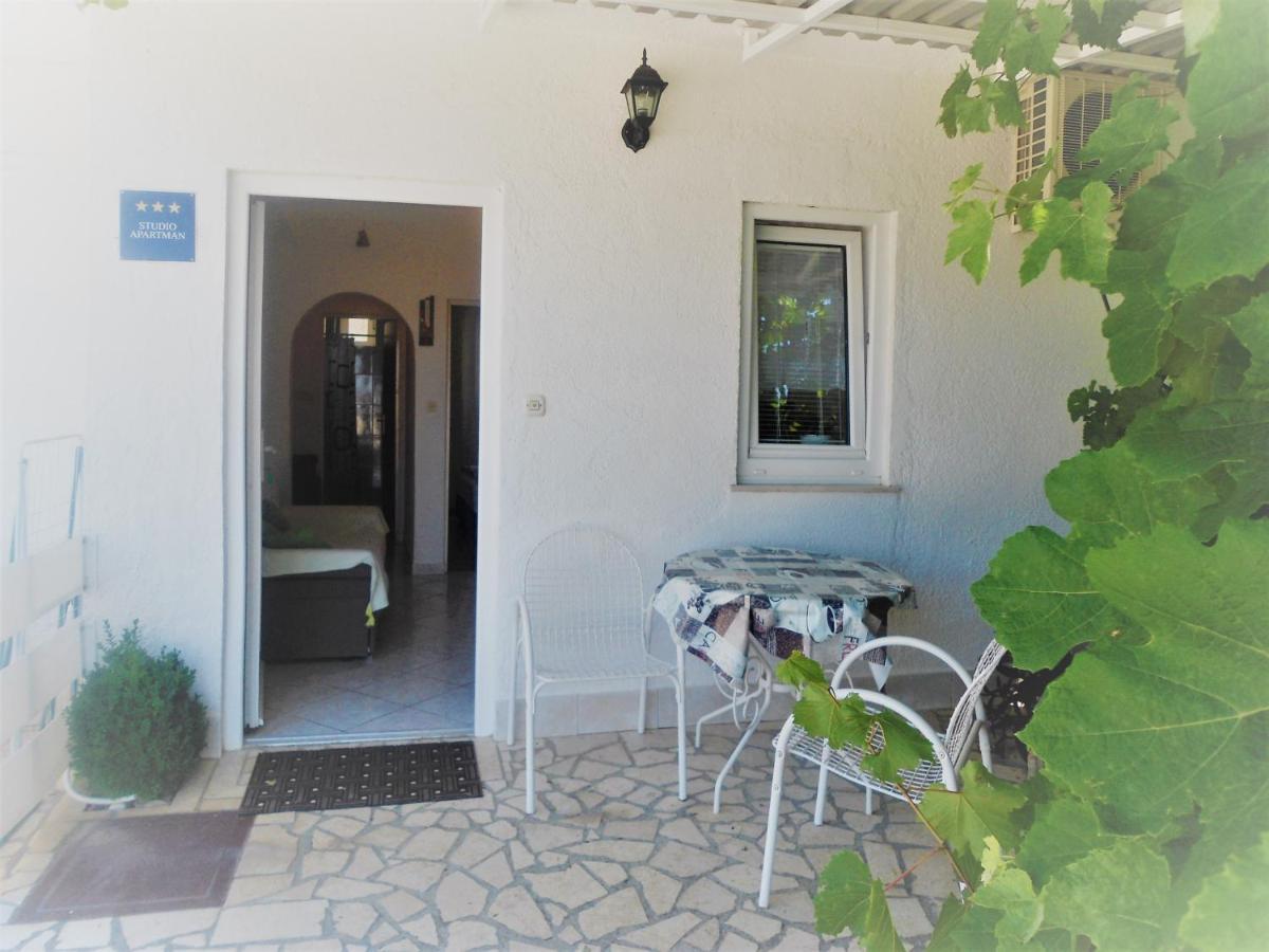 Guest House Pamela Senj  Dış mekan fotoğraf