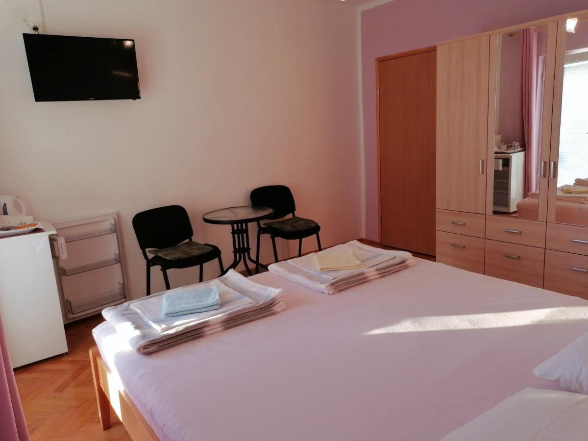 Guest House Pamela Senj  Dış mekan fotoğraf