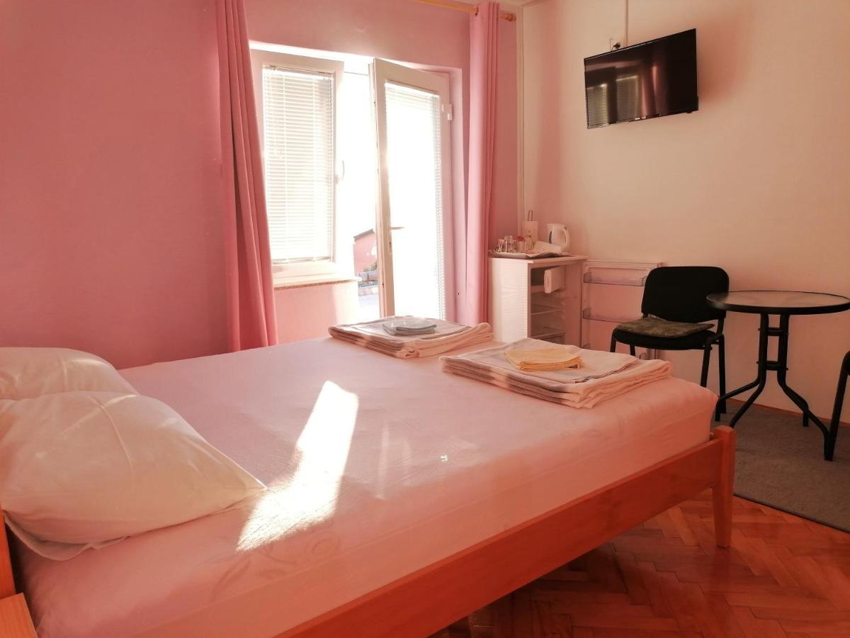 Guest House Pamela Senj  Dış mekan fotoğraf